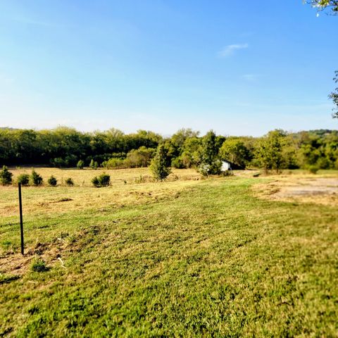 240 Neal Rd, Watertown, TN 37184