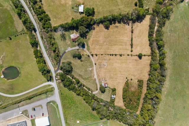 240 Neal Rd, Watertown, TN 37184