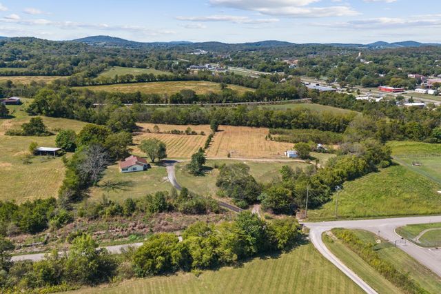 240 Neal Rd, Watertown, TN 37184