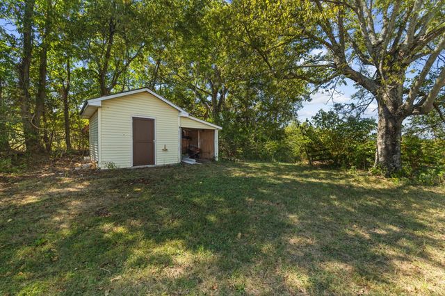 240 Neal Rd, Watertown, TN 37184