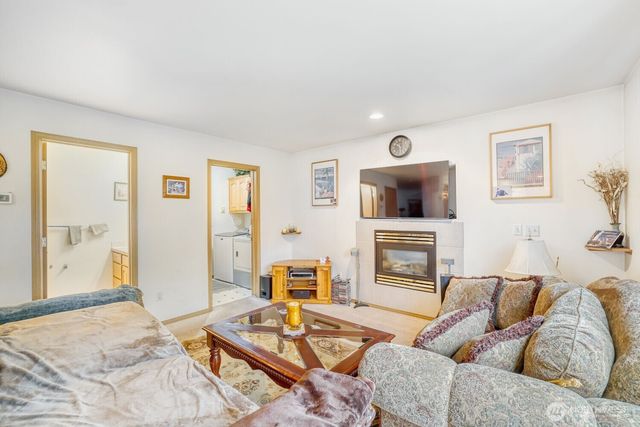 10205 61st Avenue NE, Marysville, WA 98270