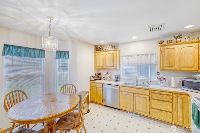 10205 61st Avenue NE, Marysville, WA 98270