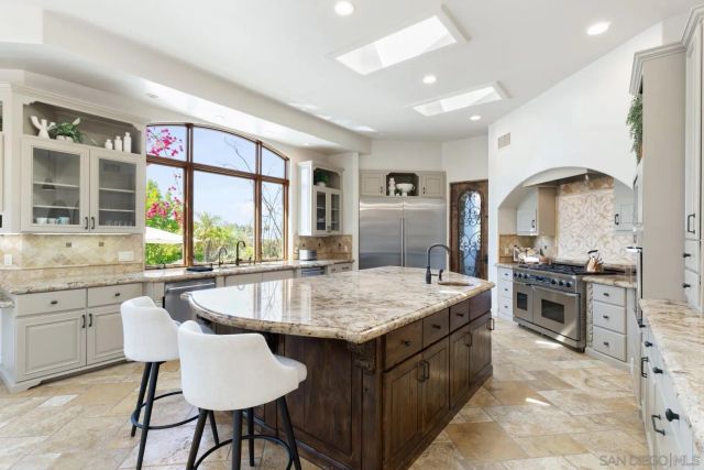 6089 Avenida Alteras, Rancho Santa Fe, CA 92067