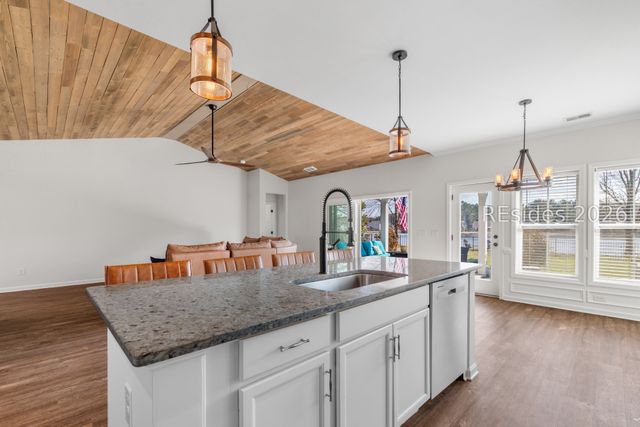 1670 Osprey Lake Cir, Hardeeville, SC 29927