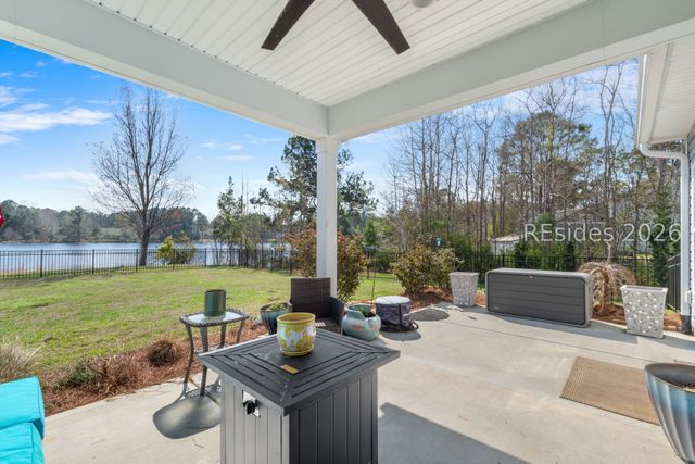 1670 Osprey Lake Cir, Hardeeville, SC 29927