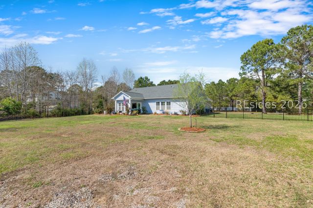 1670 Osprey Lake Cir, Hardeeville, SC 29927