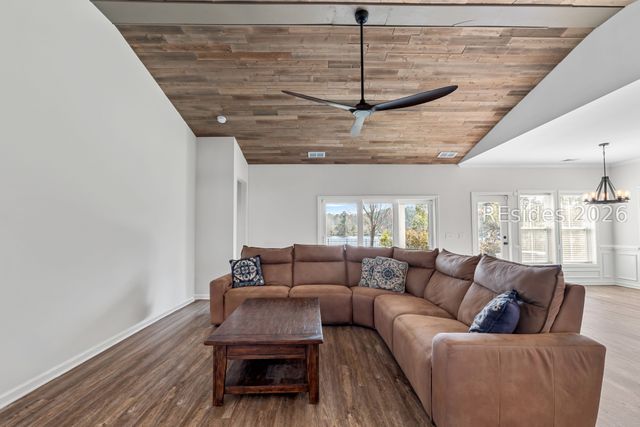 1670 Osprey Lake Cir, Hardeeville, SC 29927