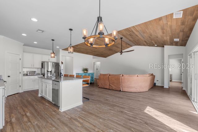 1670 Osprey Lake Cir, Hardeeville, SC 29927