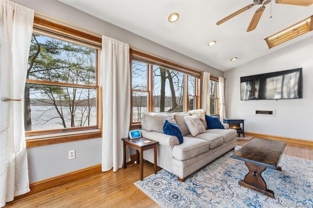 4 S Lake Drive, Patterson, NY 12563