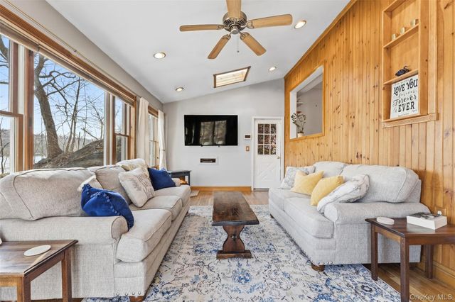 4 S Lake Drive, Patterson, NY 12563