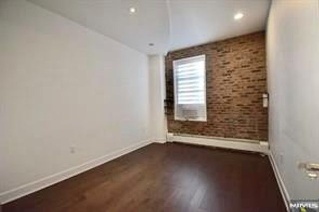 228 Maple Street 2, Weehawken, NJ 07086