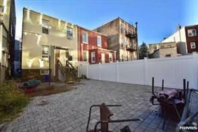 228 Maple Street 2, Weehawken, NJ 07086