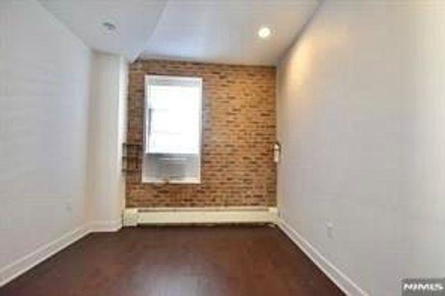 228 Maple Street 2, Weehawken, NJ 07086