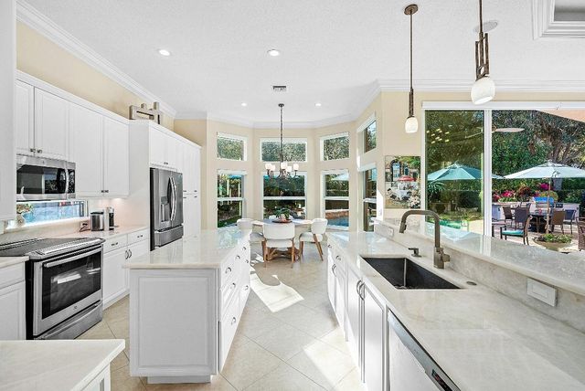 7518 Carmela Way, Delray Beach, FL 33446