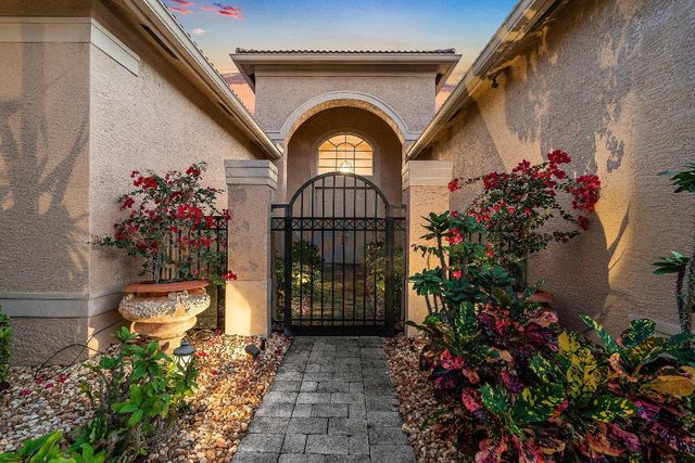 7518 Carmela Way, Delray Beach, FL 33446