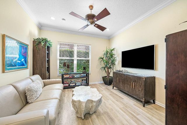 7518 Carmela Way, Delray Beach, FL 33446