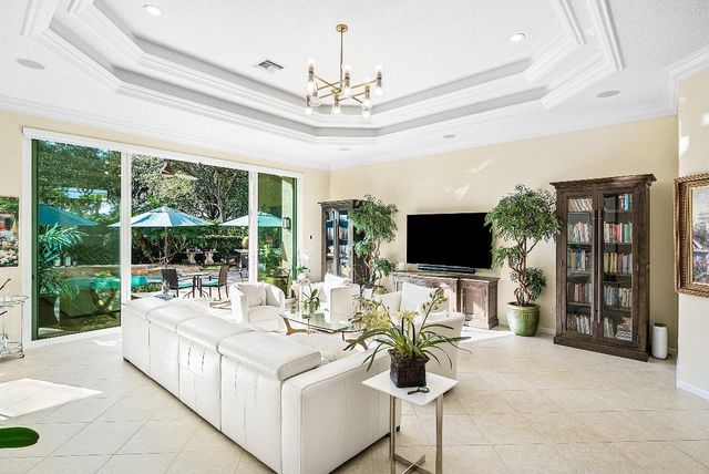 7518 Carmela Way, Delray Beach, FL 33446