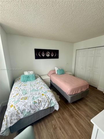 1155 Brickell Bay Dr 1702, Miami, FL 33131