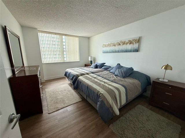 1155 Brickell Bay Dr 1702, Miami, FL 33131