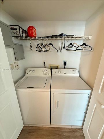 1155 Brickell Bay Dr 1702, Miami, FL 33131