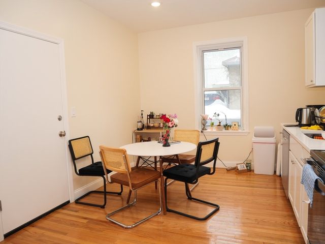 10 Beals 2, Brookline, MA 02446