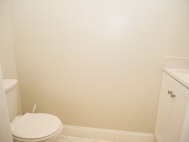 10 Beals 2, Brookline, MA 02446