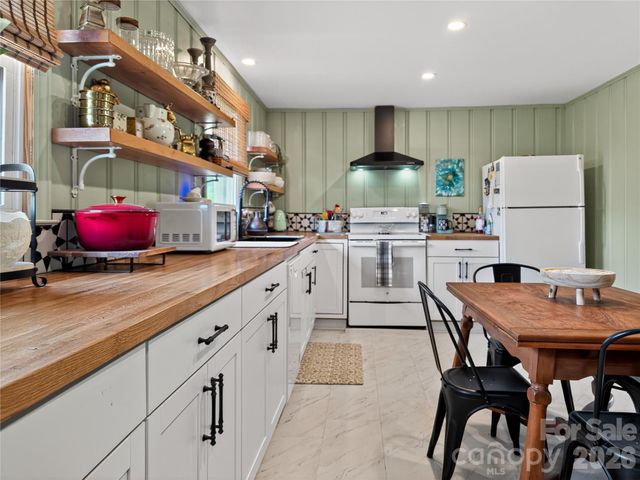 460 Boss Moore Road, Ellenboro, NC 28040