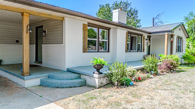 460 Boss Moore Road, Ellenboro, NC 28040