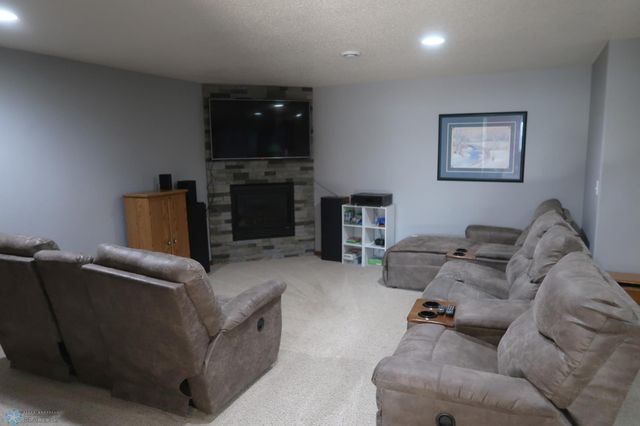 1101 Southcreek Avenue, Glyndon, MN 56547