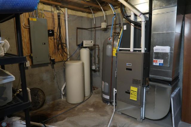 1101 Southcreek Avenue, Glyndon, MN 56547