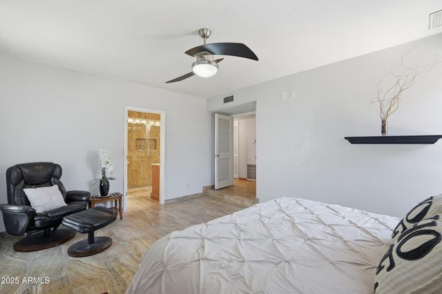 19 E CANTERBURY Court, Phoenix, AZ 85022