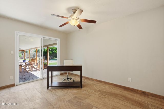 19 E CANTERBURY Court, Phoenix, AZ 85022