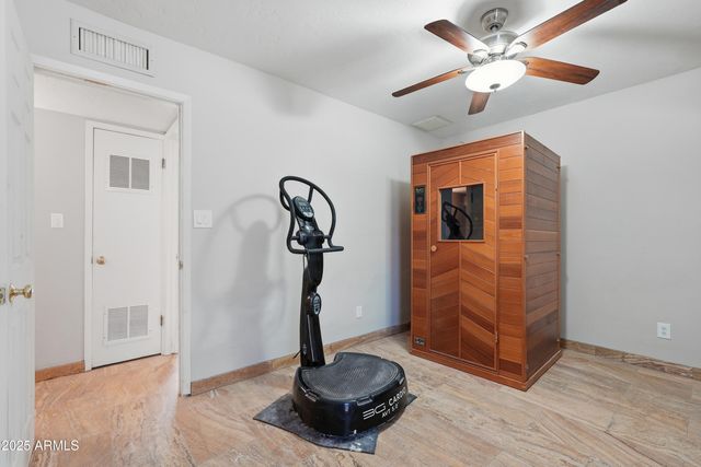 19 E CANTERBURY Court, Phoenix, AZ 85022