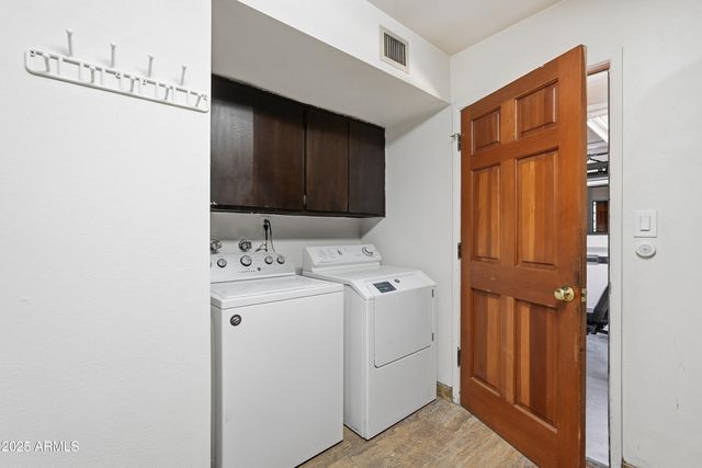 19 E CANTERBURY Court, Phoenix, AZ 85022