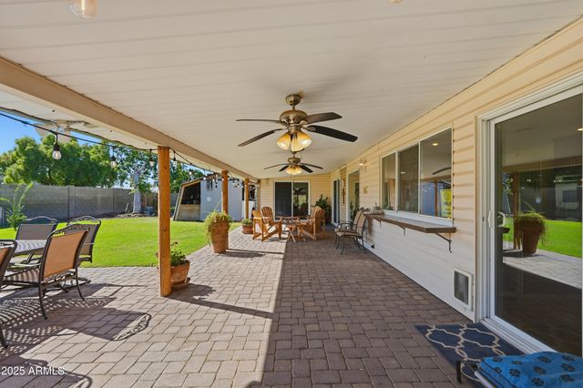 19 E CANTERBURY Court, Phoenix, AZ 85022