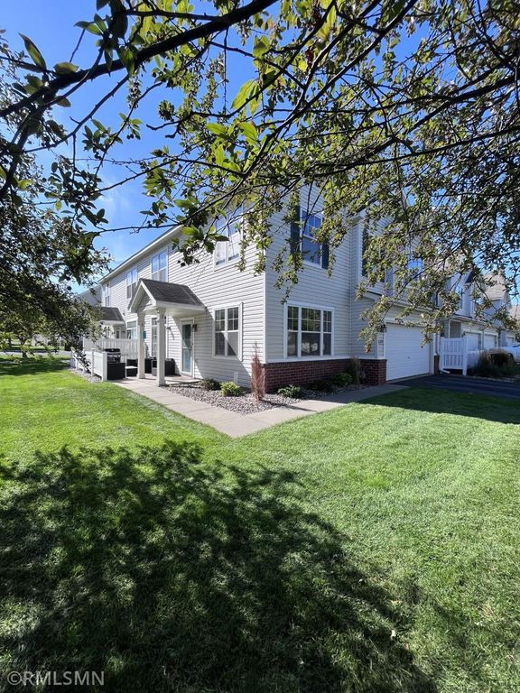 898 Providence Drive, Shakopee, MN 55379 — photo 2