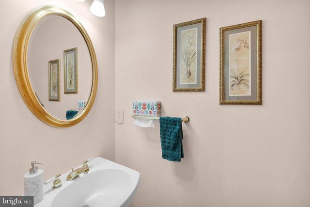 801 DORSET RD, Allentown, PA 18104