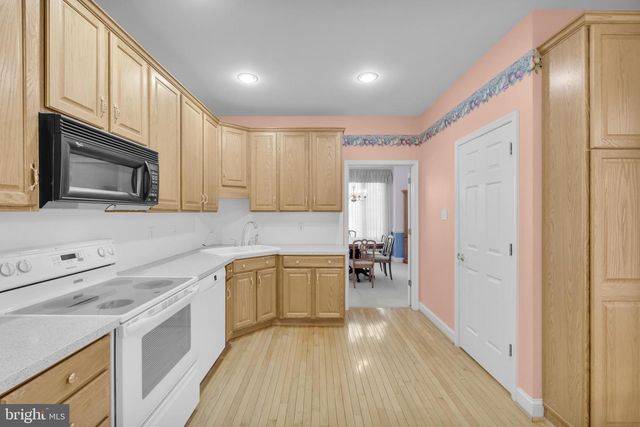 801 DORSET RD, Allentown, PA 18104