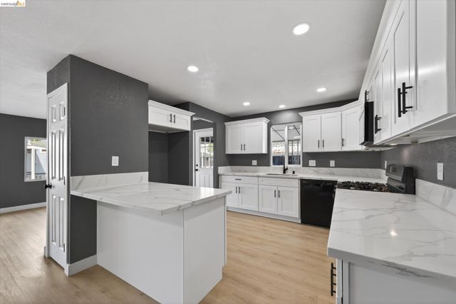 3645 Hawthorne Dr 104, Bethel Island, CA 94511