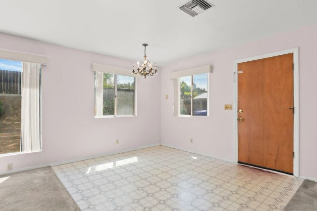 877 Alveda Avenue, El Cajon, CA 92019