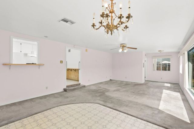 877 Alveda Avenue, El Cajon, CA 92019