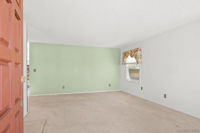 877 Alveda Avenue, El Cajon, CA 92019