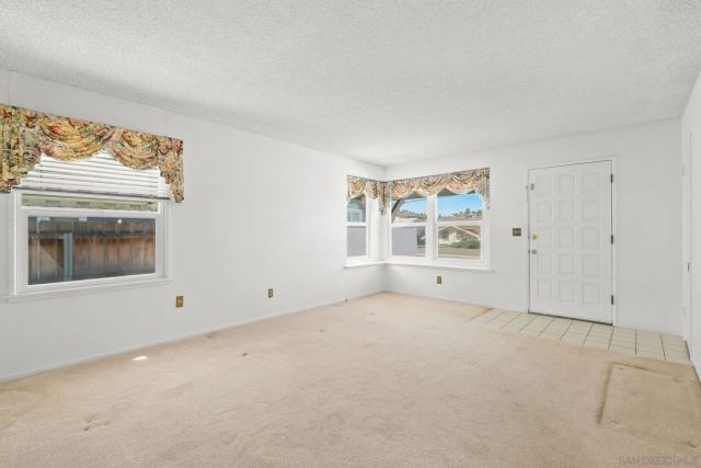 877 Alveda Avenue, El Cajon, CA 92019