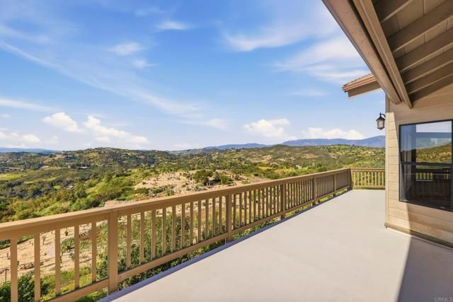 13005 Via Suena, Valley Center, CA 92082