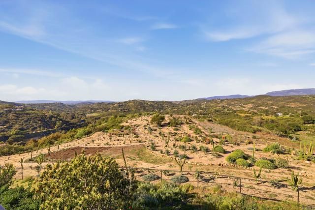 13005 Via Suena, Valley Center, CA 92082