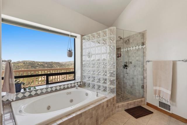 13005 Via Suena, Valley Center, CA 92082