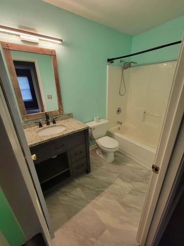 4879 N MONTGOMERY DR, Columbia, MO 65202