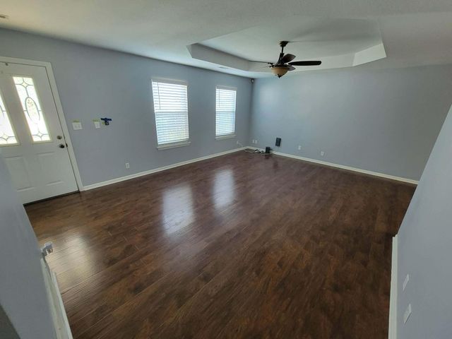 4879 N MONTGOMERY DR, Columbia, MO 65202