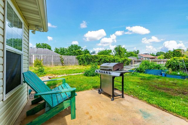 4879 N MONTGOMERY DR, Columbia, MO 65202