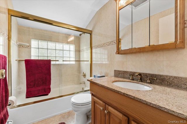 57 Meeting Lane, Hicksville, NY 11801